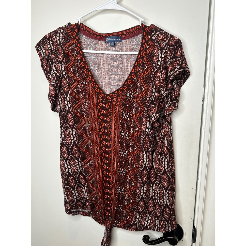 Democracy Women Rust Brown Geometric Tribal Print Tie Front V-Neck Top Medium